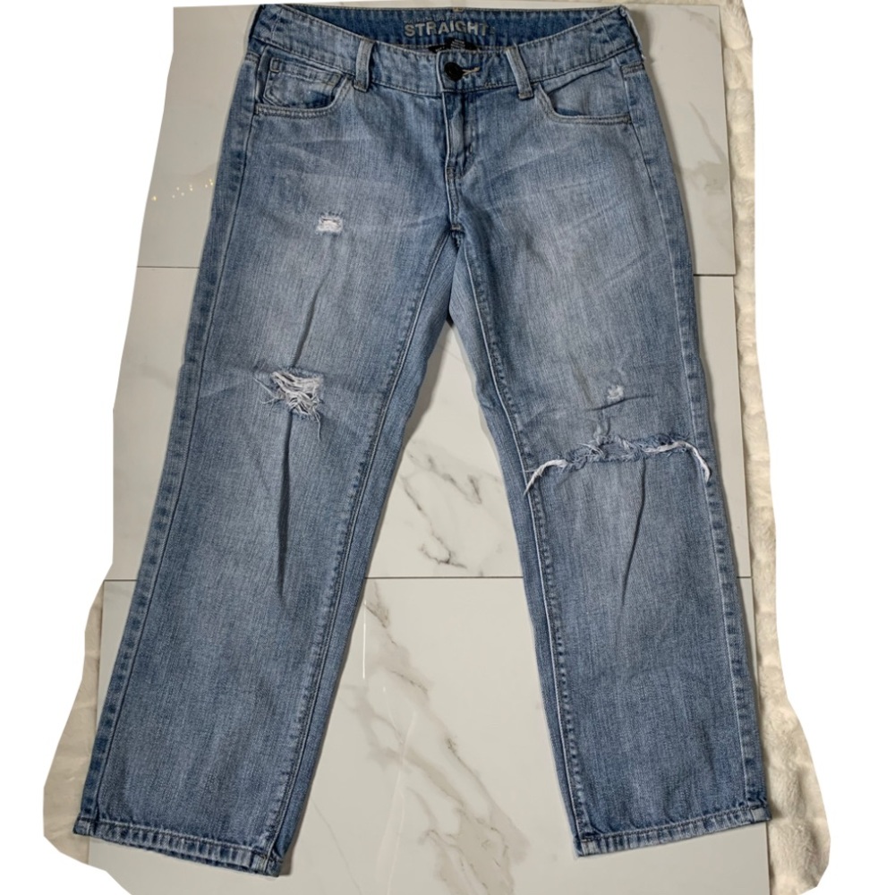 Light wash distressed boyfriend jeans